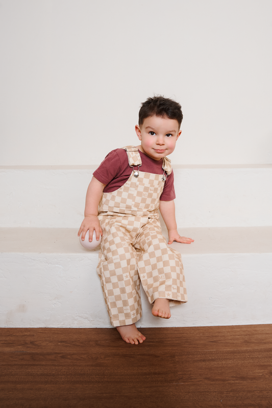 The Dungarees Club - Dunga Diaries - Episode Three - The Finer Details of the Dungarees